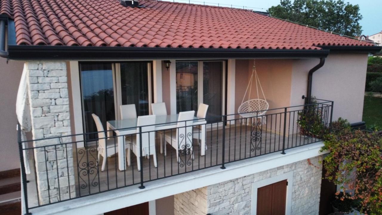Robi Apartment *