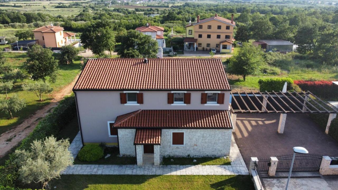Robi Apartment *