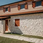 Apartment Robi